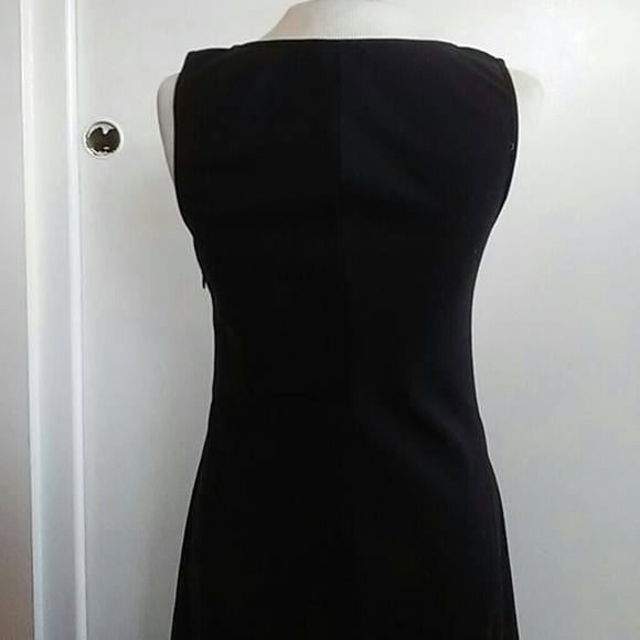 Black Dress with 2 splits in the back. - Picture 2 of 3